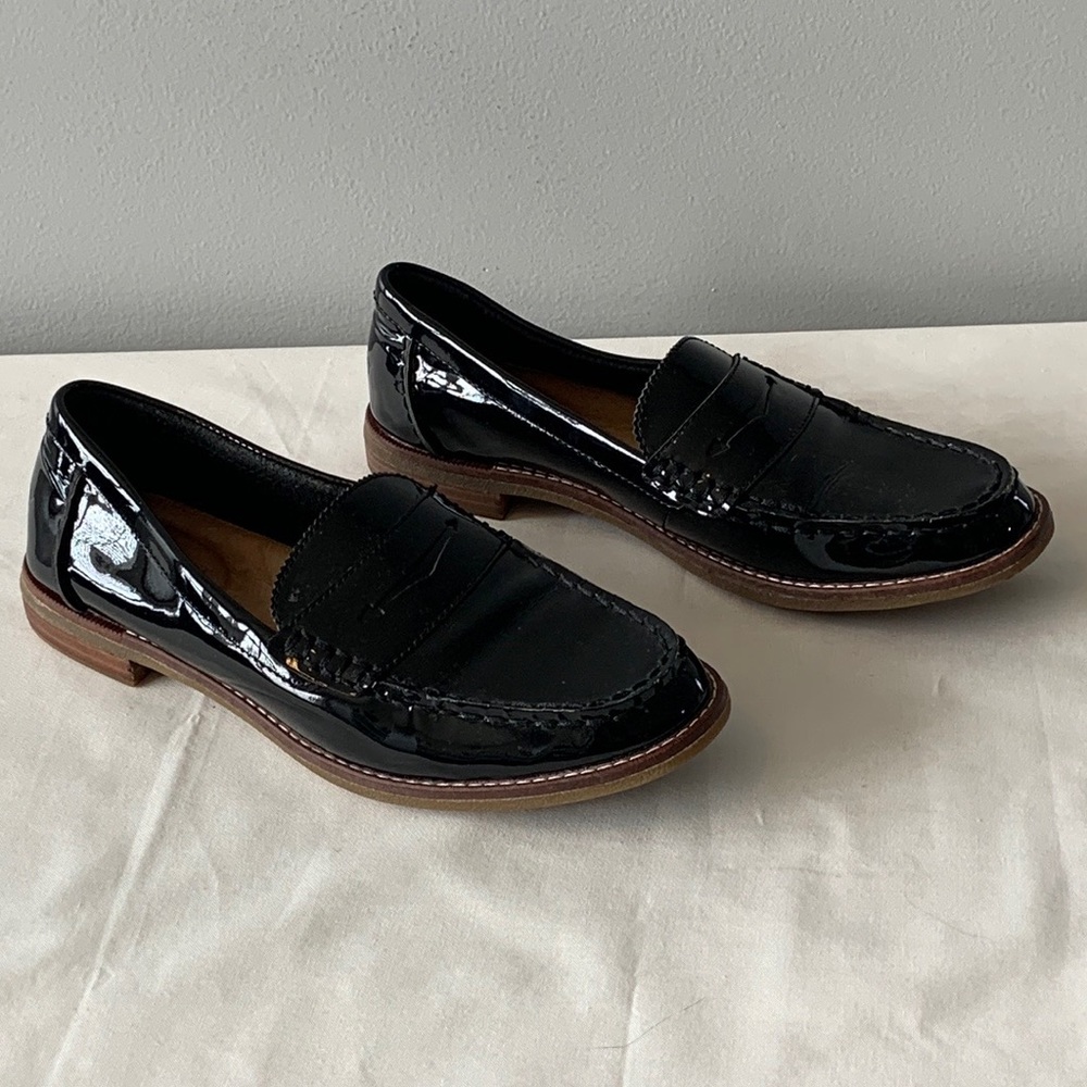 Sperry seaport patent leather pennyloafer Size 7